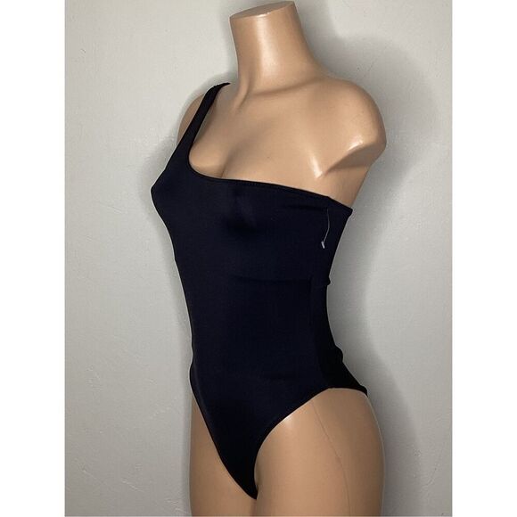 New. Good American black one shoulder scuba swimsuit. Medium - Picture 4 of 9